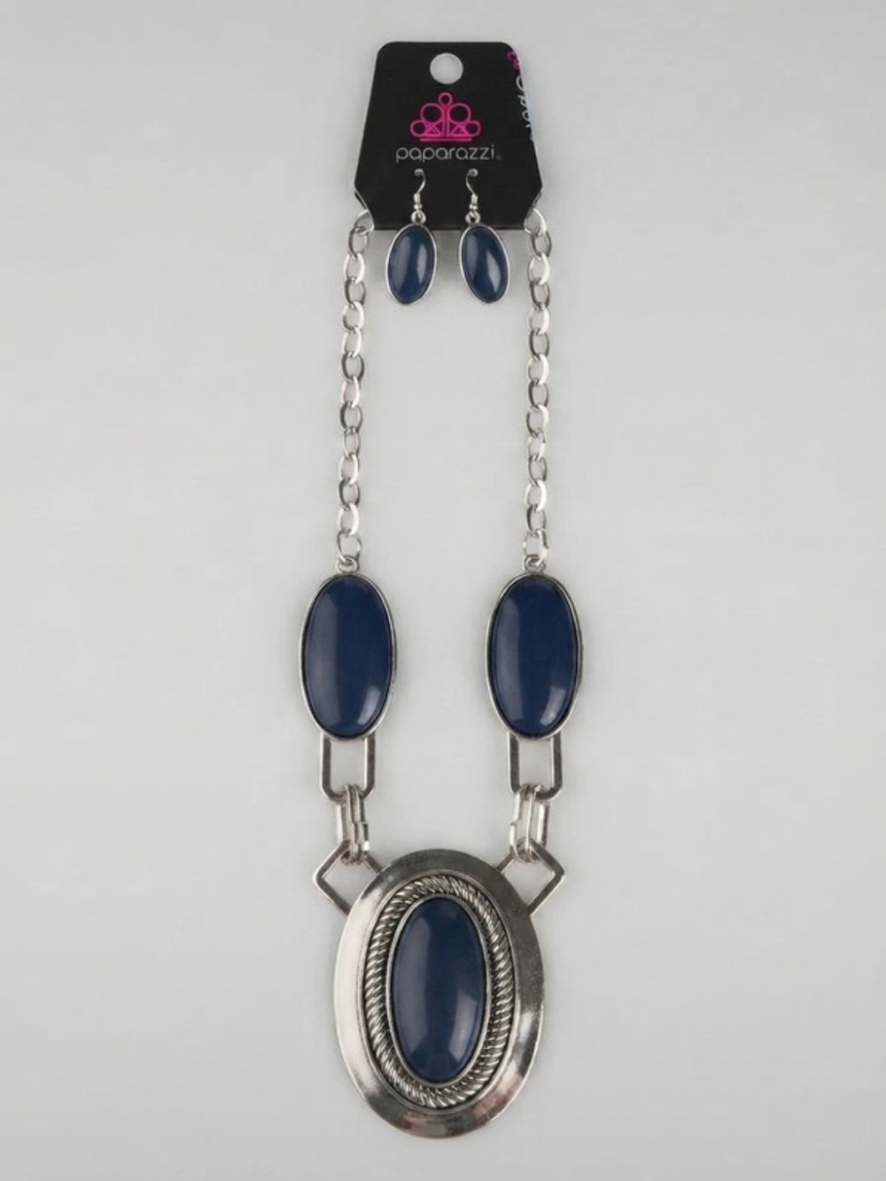 paparazzi Silver-Tone Navy Oval Pendant Necklace with Matching Earrings